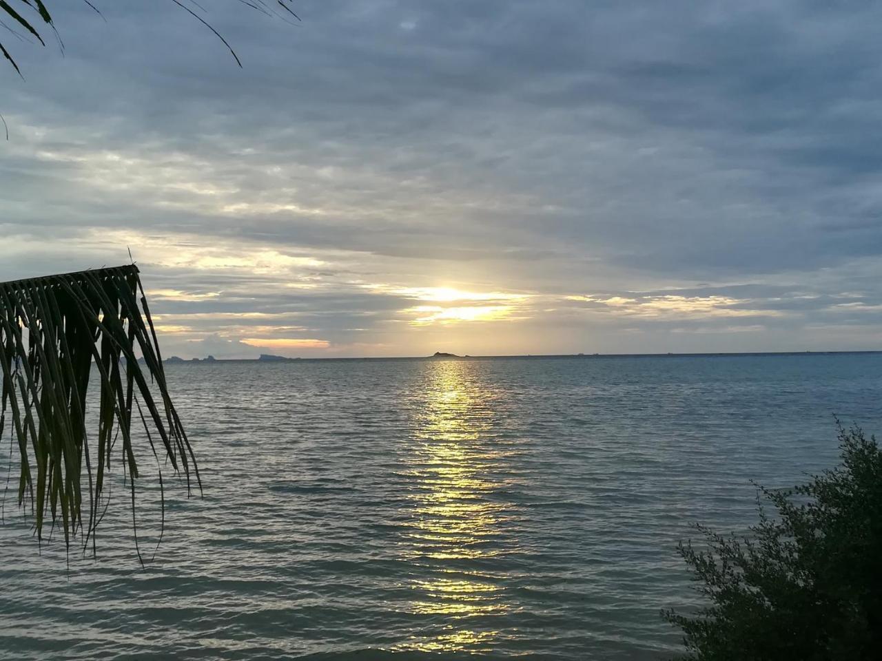 The Ford Sunset Beach Resort Wok Tum Luaran gambar